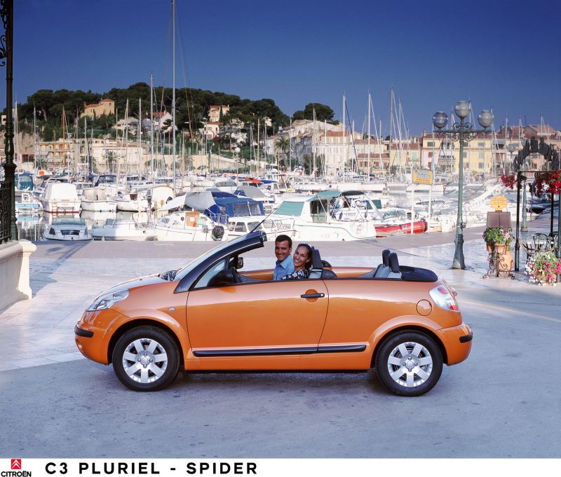 Citroen C3 Pluriel 2003 012.jpg